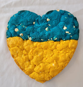 8" Ukranian Unity Cookie Pie $20.00 (CDN)